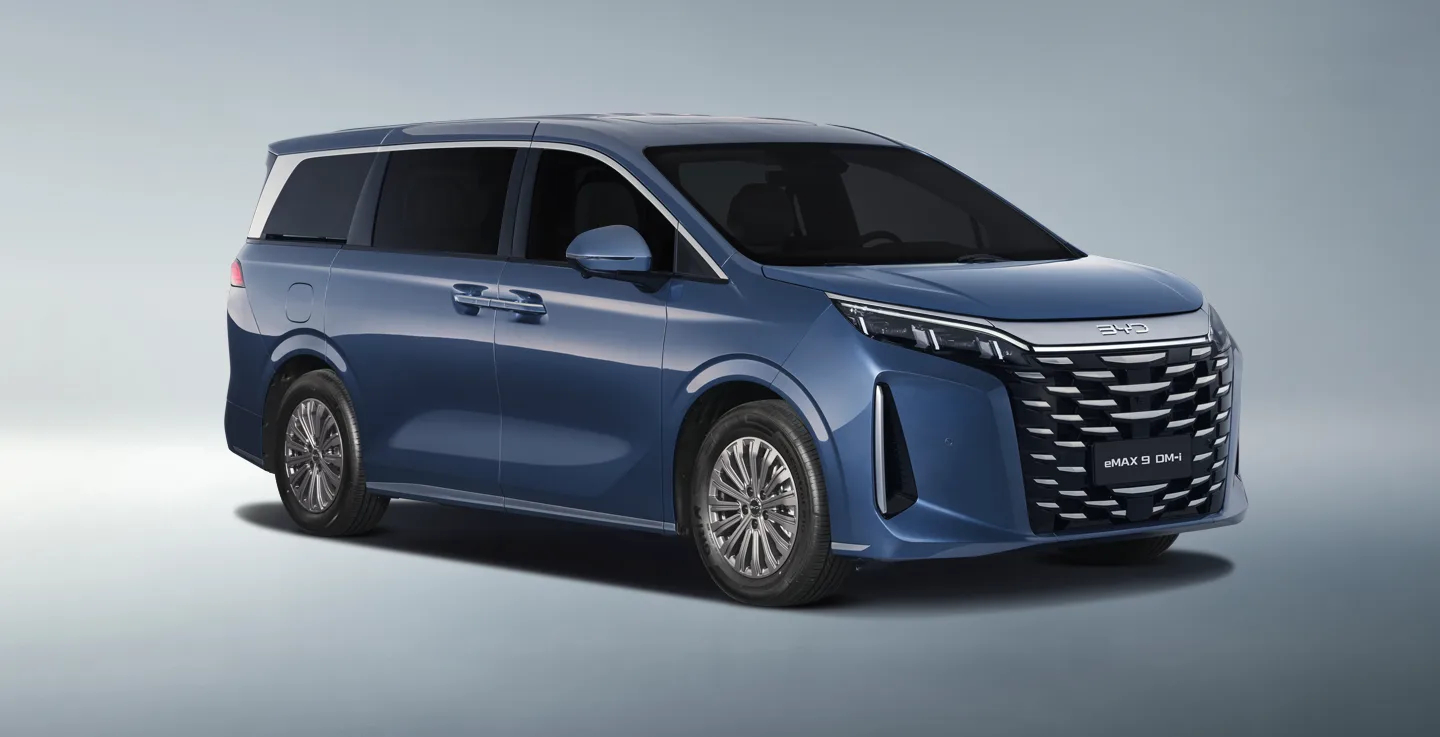 BYD M9